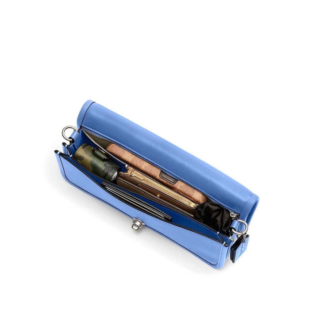 코치 Dinky Bag 이미지
