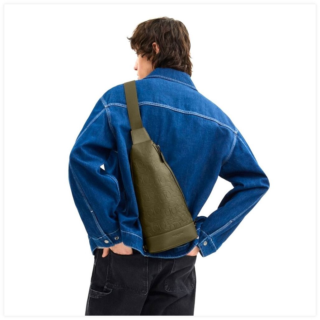 코치 Dominic Sling Pack In Signature Leather 이미지