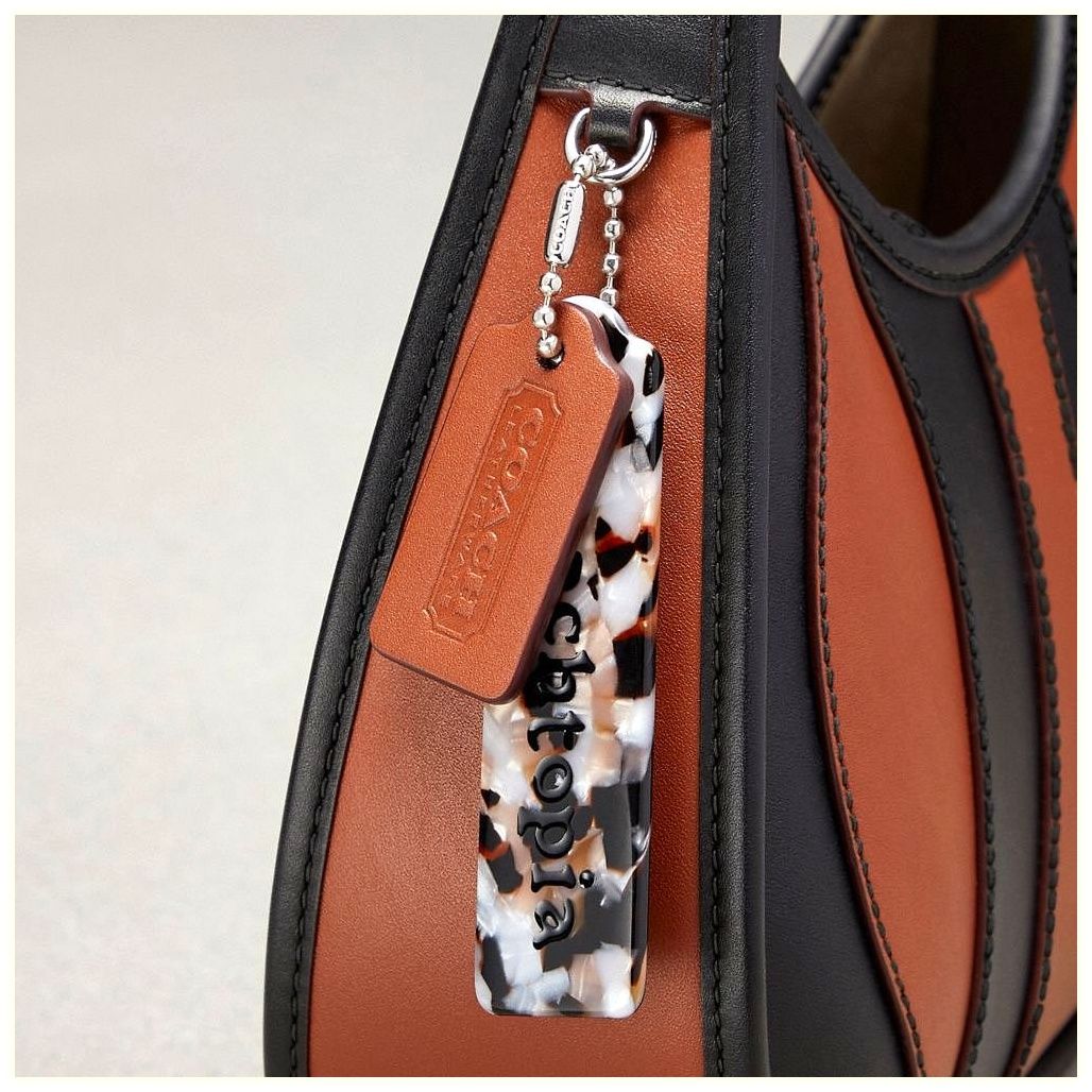 코치 Ergo Bag In Wavy Stripe Upcrafted Leather 이미지