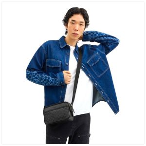 코치 Graham 크로스바디백 시그니처 캔버스 CV921 QBMI5 젊은 여성 데일리백 추천 솔직 리뷰 (내돈내산) 이미지