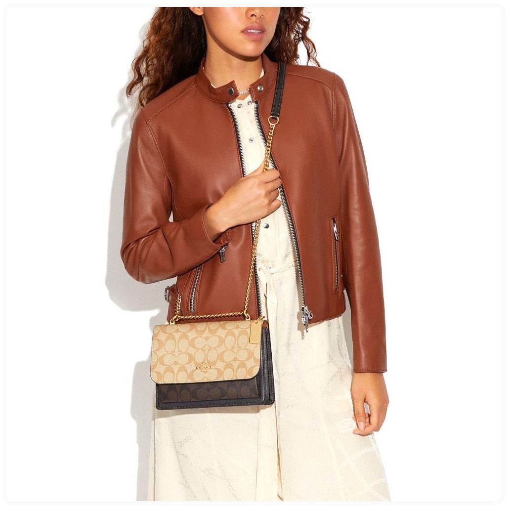 코치 Klare Crossbody Bag In Blocked Signature Canvas 이미지