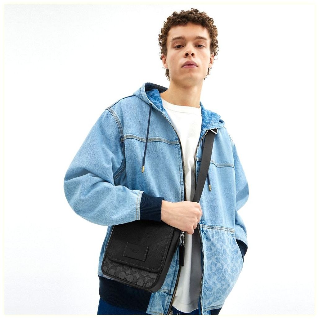 코치 Lucas Crossbody Bag In Signature Jacquard 이미지