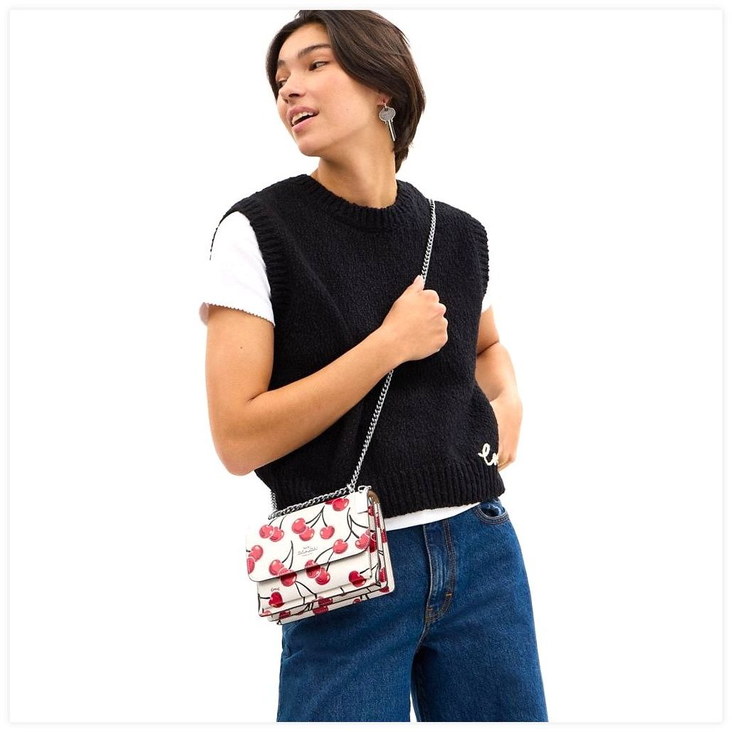 코치 Mini Klare Crossbody Bag With Cherry Print 이미지