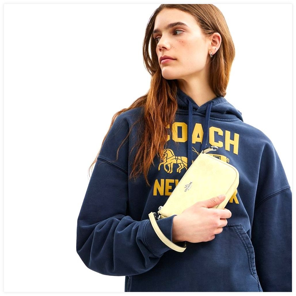 코치 Nolita 19 In Signature Canvas 이미지