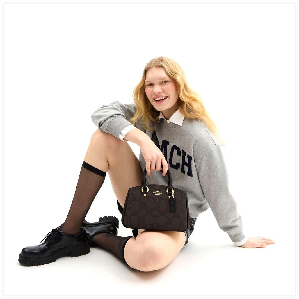 코치 Savannah Small Carryall Bag In Signature Canvas 이미지
