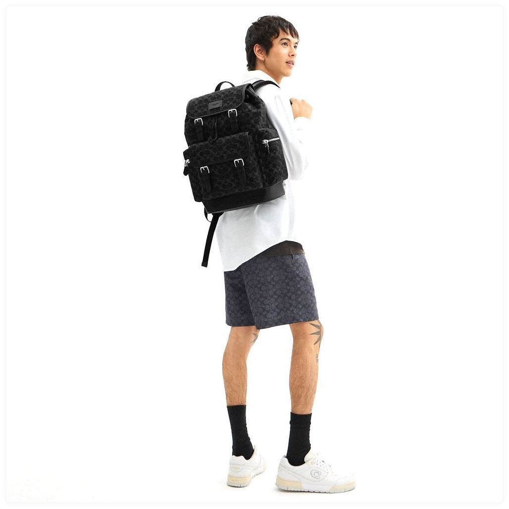 코치 Sprint Backpack In Signature Denim 이미지