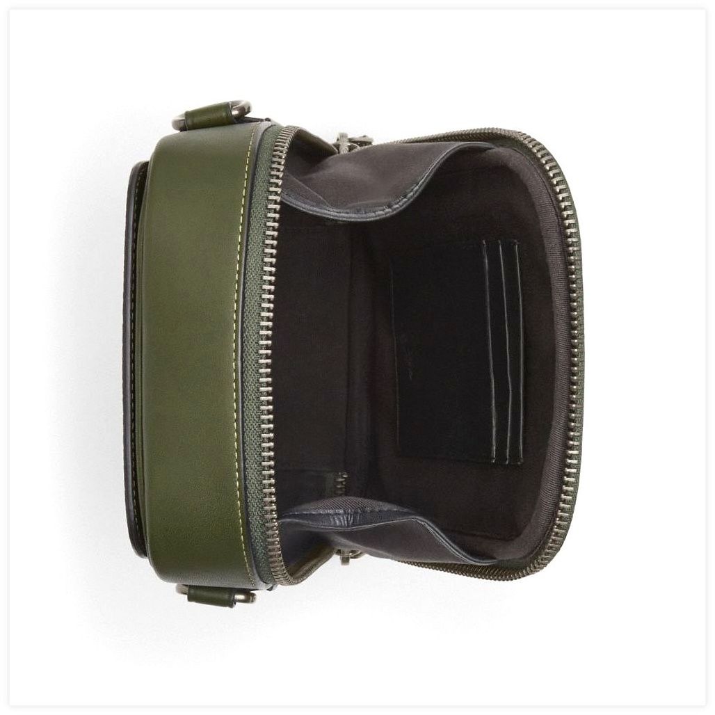 코치 Stanton Crossbody In Signature Camo Print 이미지