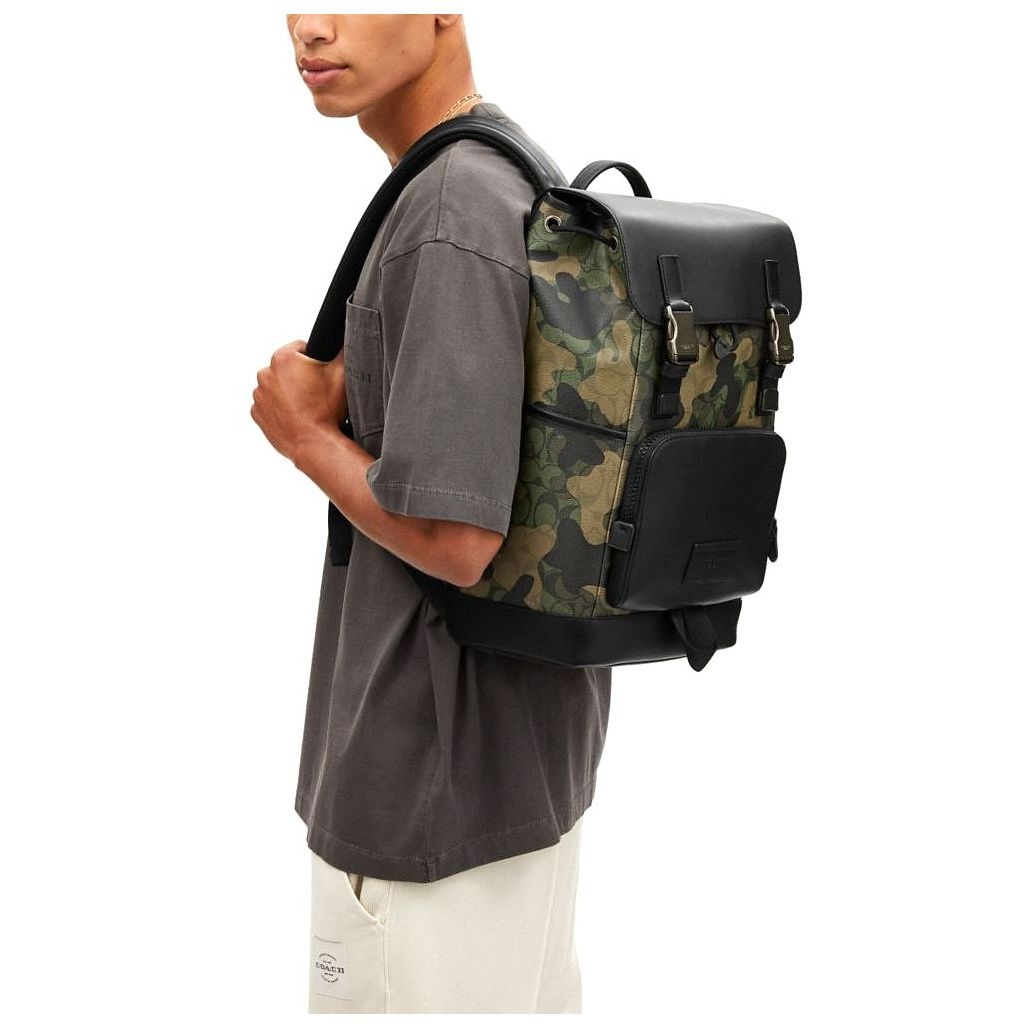 코치 Track Backpack In Signature Canvas With Camo Print 이미지