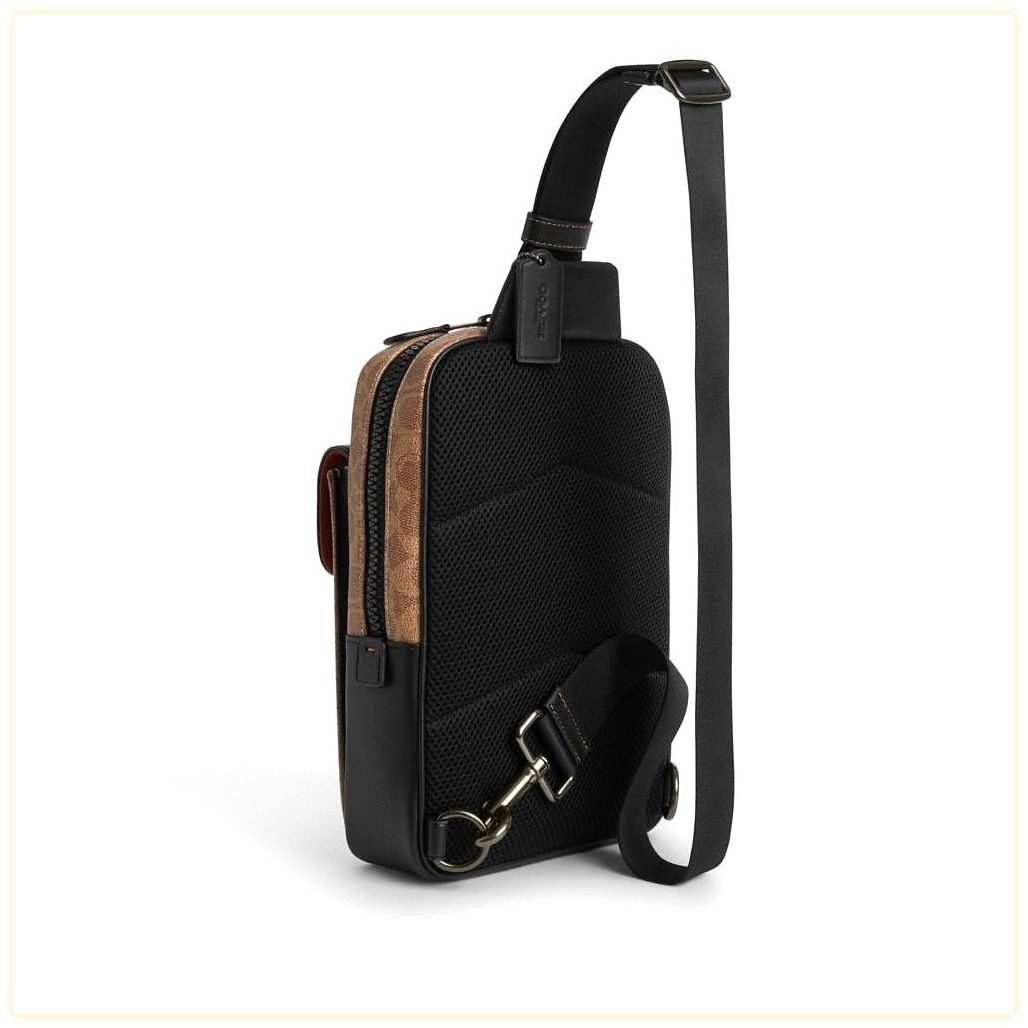 코치 Track Pack In Signature Canvas 이미지