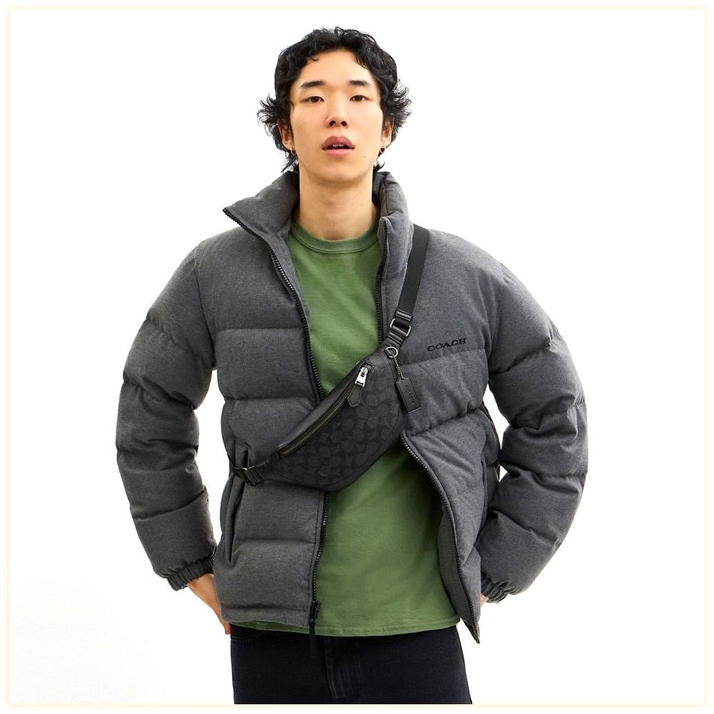 코치 Warren Mini Belt Bag In Signature Canvas 이미지