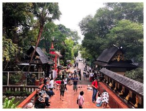 치앙라이 프라깨우 사원 에메랄드 사원: 태국 북부 필수 방문 코스! 입장료 복장 상세 후기 (Wat Phra Kaew Chiang Rai) 이미지