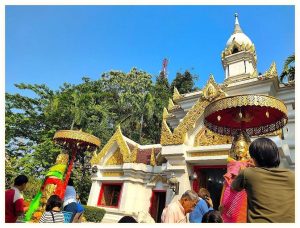 수코타이의 속삭임, San Phra Mae Ya: 시간을 멈춘 듯한 평화로운 기도처 이미지