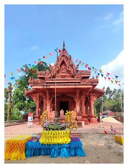 Wat Ratchathammaram Red Temple 이미지