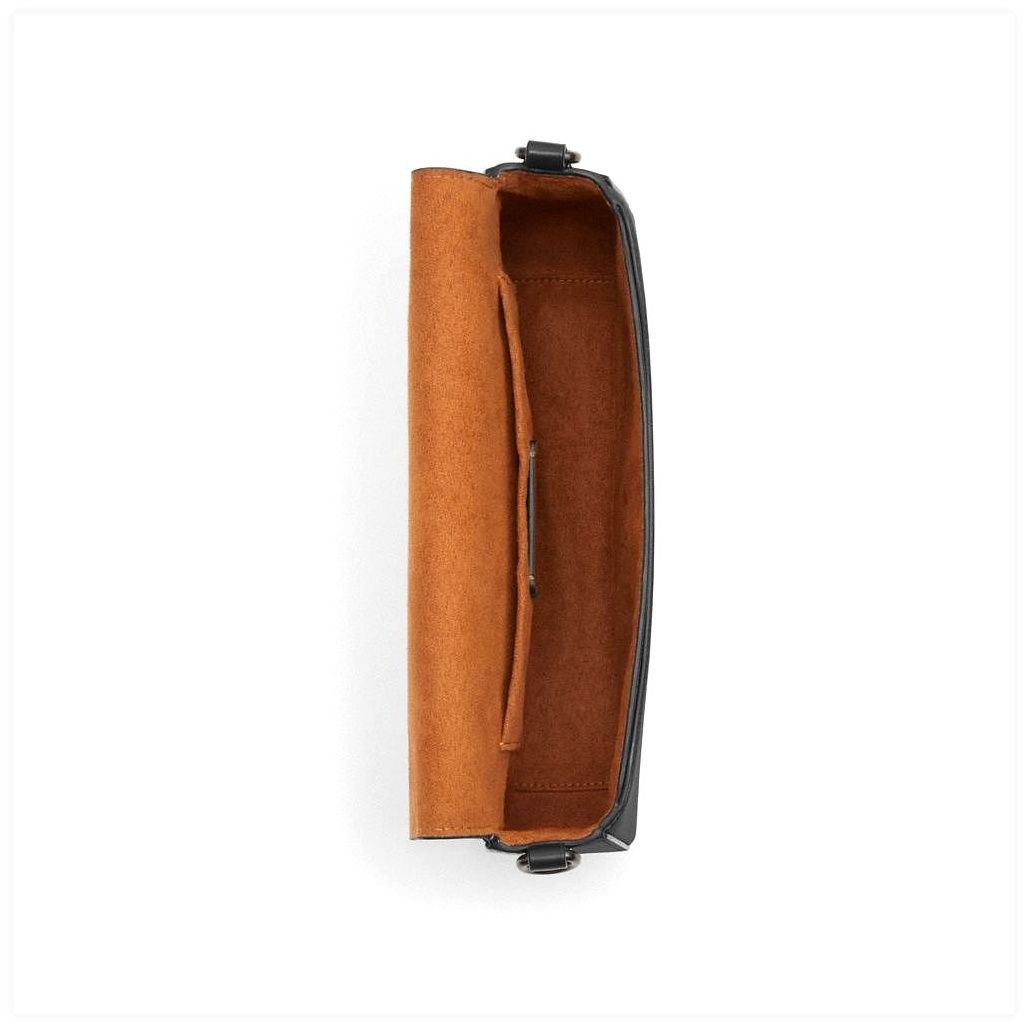 코치 Andrea Shoulder Bag 이미지