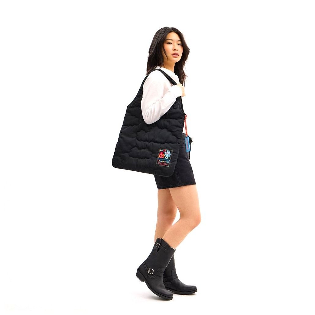 코치 Coachtopia Loop Flat Tote With Cloud Quilting 이미지