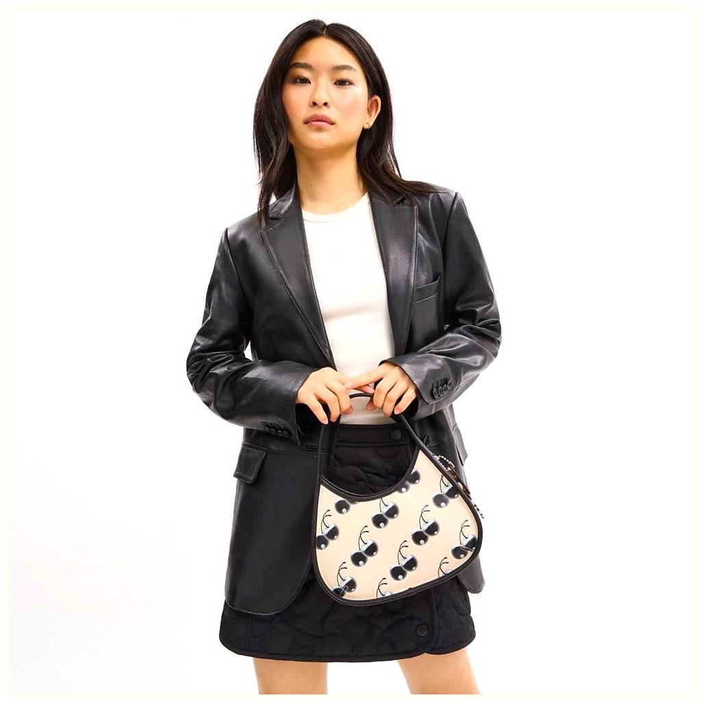 코치 Ergo Bag In Coachtopia Leather With Cherry Print 이미지