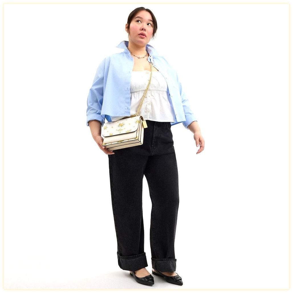 코치 Klare Crossbody Bag With Spring Blossom Print 이미지
