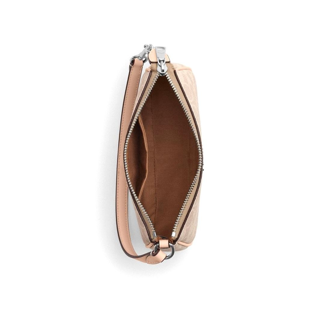 코치 Nolita 19 In Signature Canvas 이미지