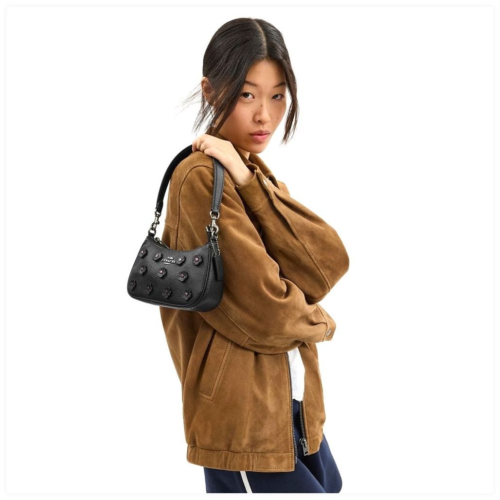 코치 Teri Mini Crossbody Bag With Floral Applique 이미지