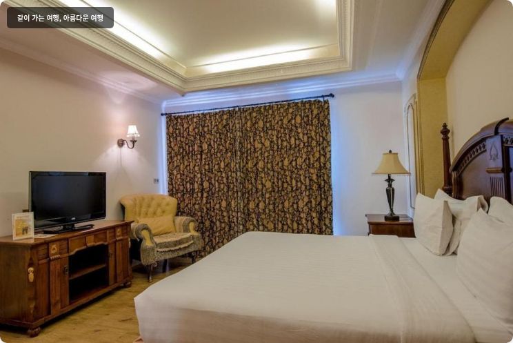 포시즌스 플레이스 호텔 이미지