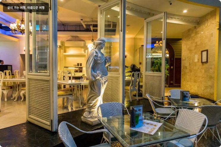 포시즌스 플레이스 호텔 이미지