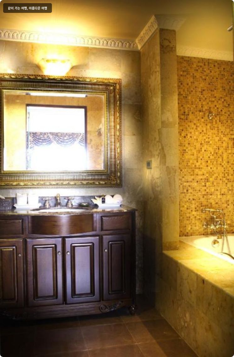 포시즌스 플레이스 호텔 이미지