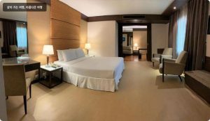 짜오프라야 강변의 별처럼 빛나는, 제니스 수쿰윗에서의 달콤한 휴식 ✨ 이미지