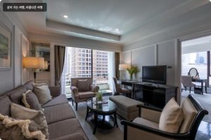 [방콕호텔] 케이프 하우스 랑수안 후기: 5성급 럭셔리! 위치, 조식, 수영장 완벽! (내돈내산) 이미지